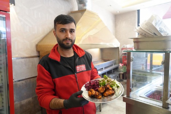 LGS çıkışı verdiği röportajla gündem olmuştu: Yıllar sonra kebap ustası olarak ortaya çıktı